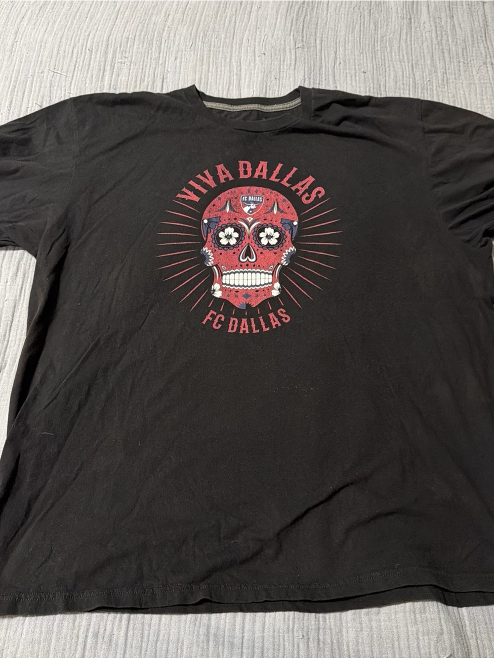 Fanatics Viva Dallas FC Dallas Soccer Black Graphic T-Shirt Size 2XL.